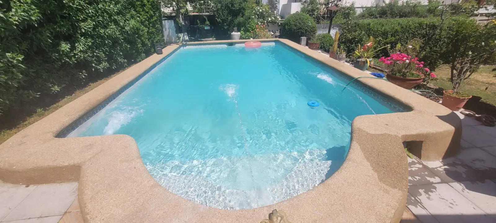 Piscina mantenida por RedPiscinas en Las Condes